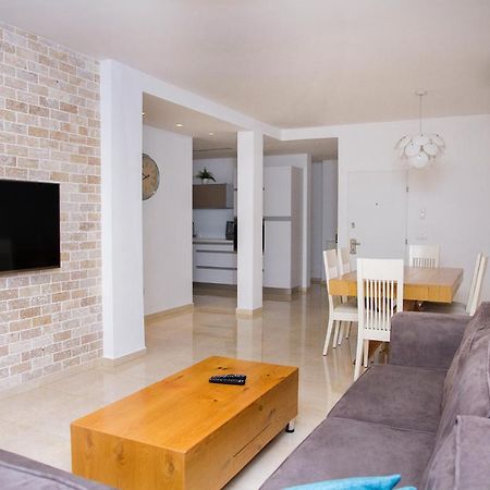 Apartments4You Etsel Bat Yam Exterior foto