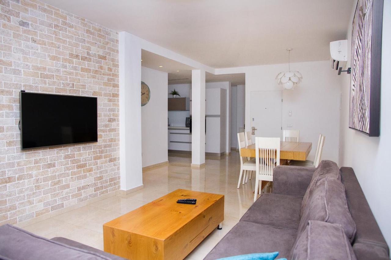 Apartments4You Etsel Bat Yam Exterior foto